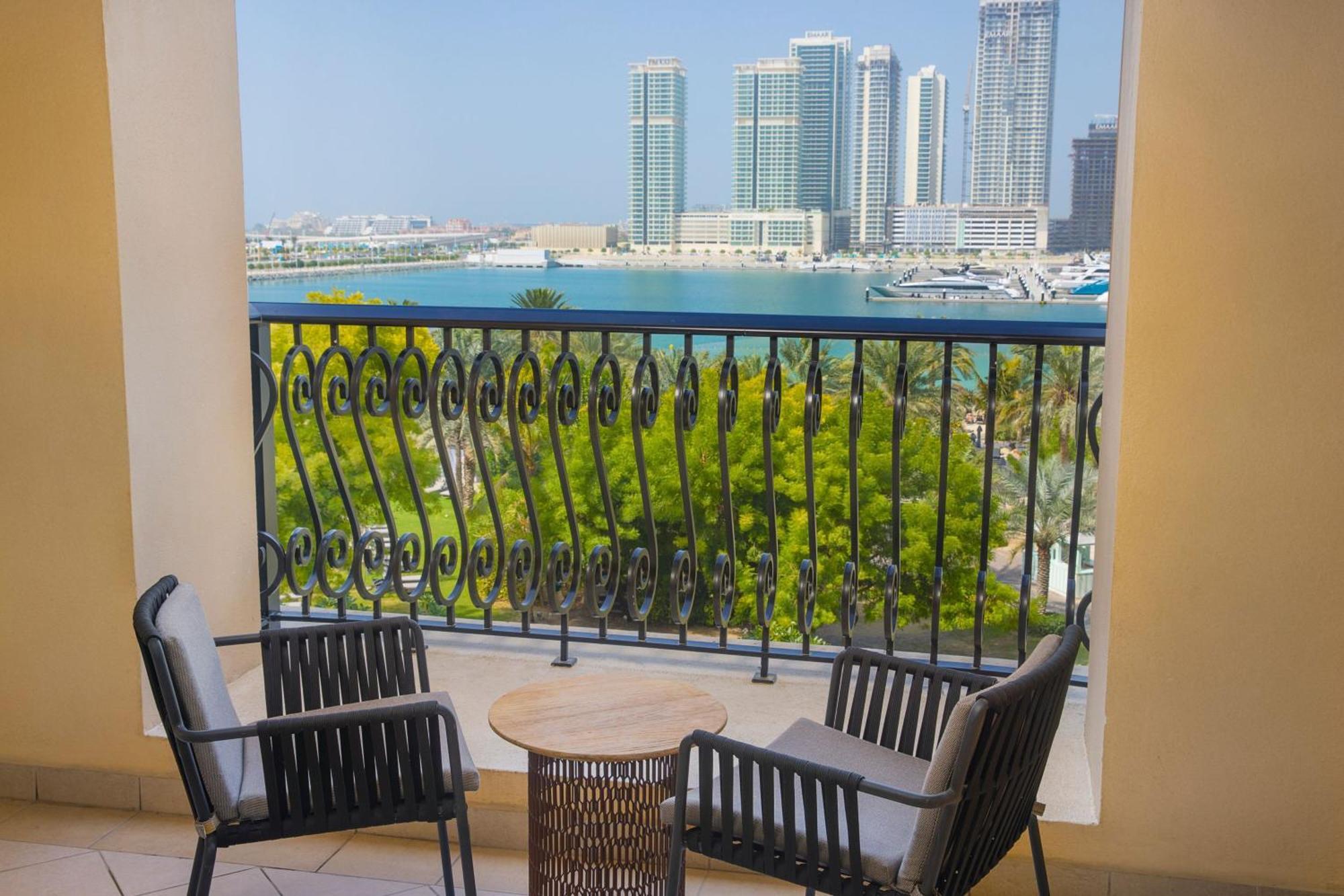 The Westin Dubai Mina Seyahi Beach Resort And Waterpark Exterior photo